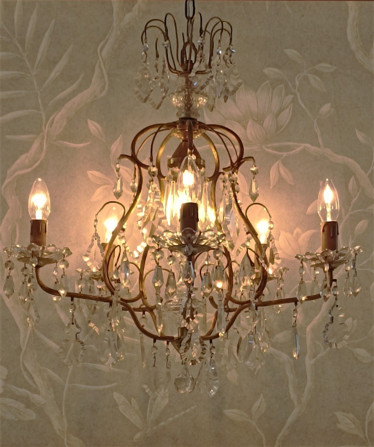 Italian Crystal Chandelier (5).jpg